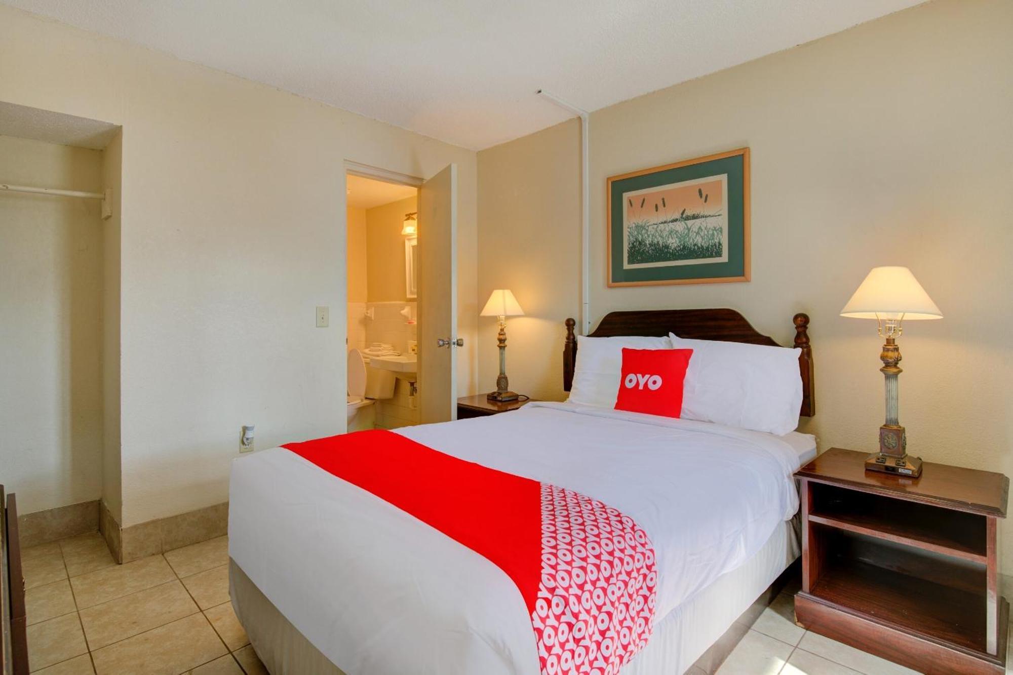 Oyo Hotel Douglas Ga Us-441 Екстериор снимка