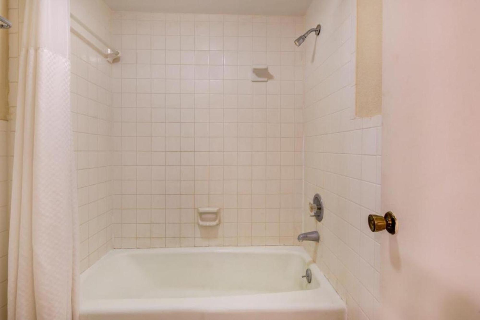 Oyo Hotel Douglas Ga Us-441 Екстериор снимка